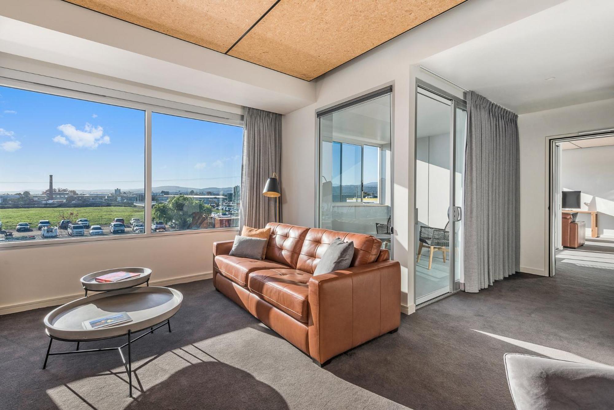 Peppers Silo Hotel Launceston Exterior foto Living room